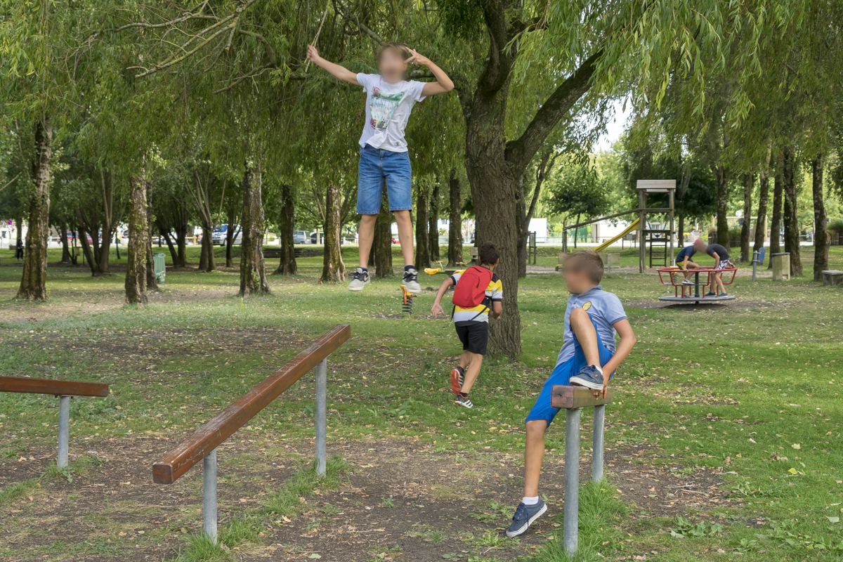 Terrain de jeux pour enfants à Chaniers (17)