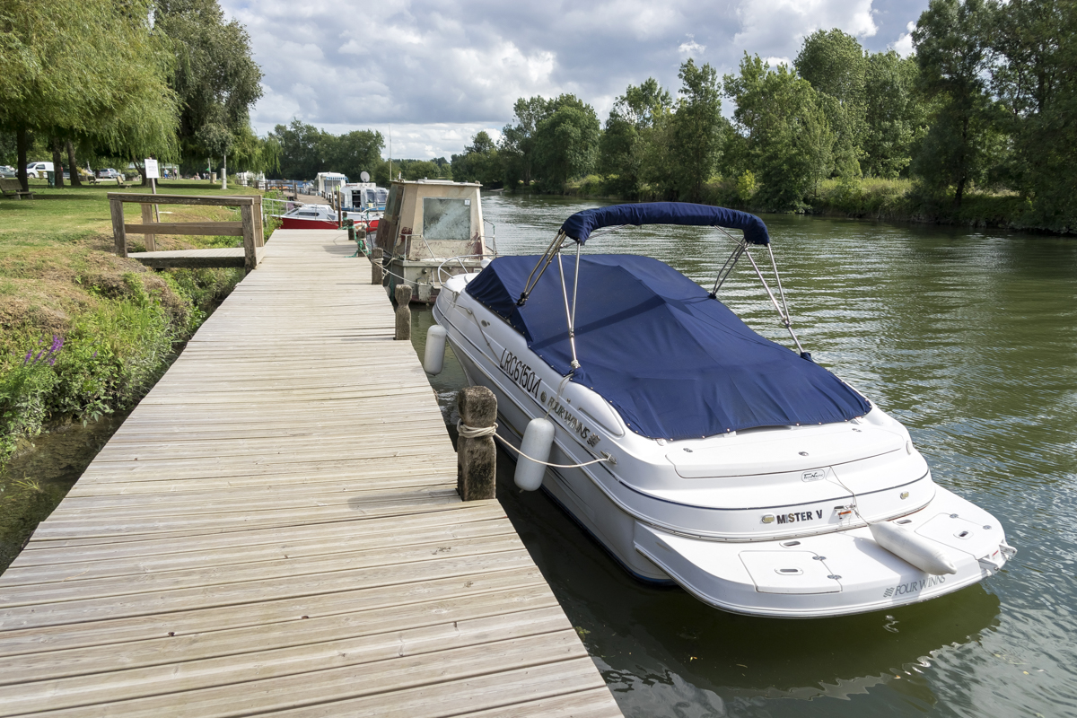 Quais de la Charente à Chaniers (17)