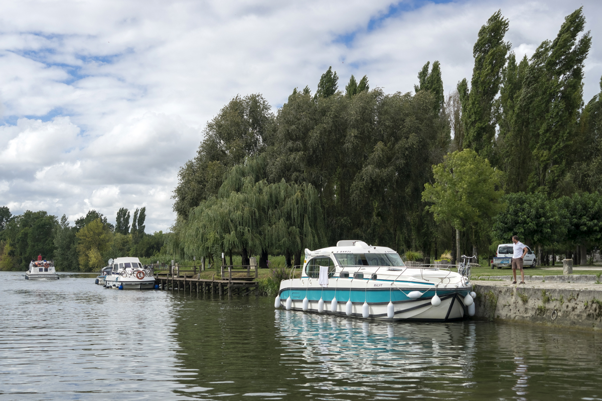 Quais de la Charente à Chaniers (17)