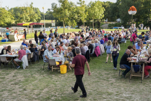 Marché fermier du 20 Juillet 2017 à Chaniers (17)