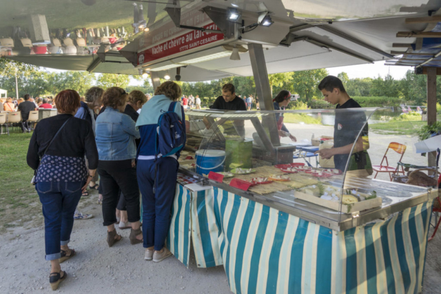 Marché fermier du 20 Juillet 2017 à Chaniers (17)