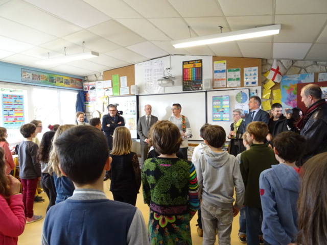 Visite du Ministre de l'Education nationale à Chaniers (17)